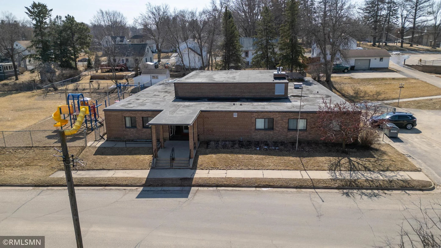 555 East Avenue, Zumbrota, MN 55992
