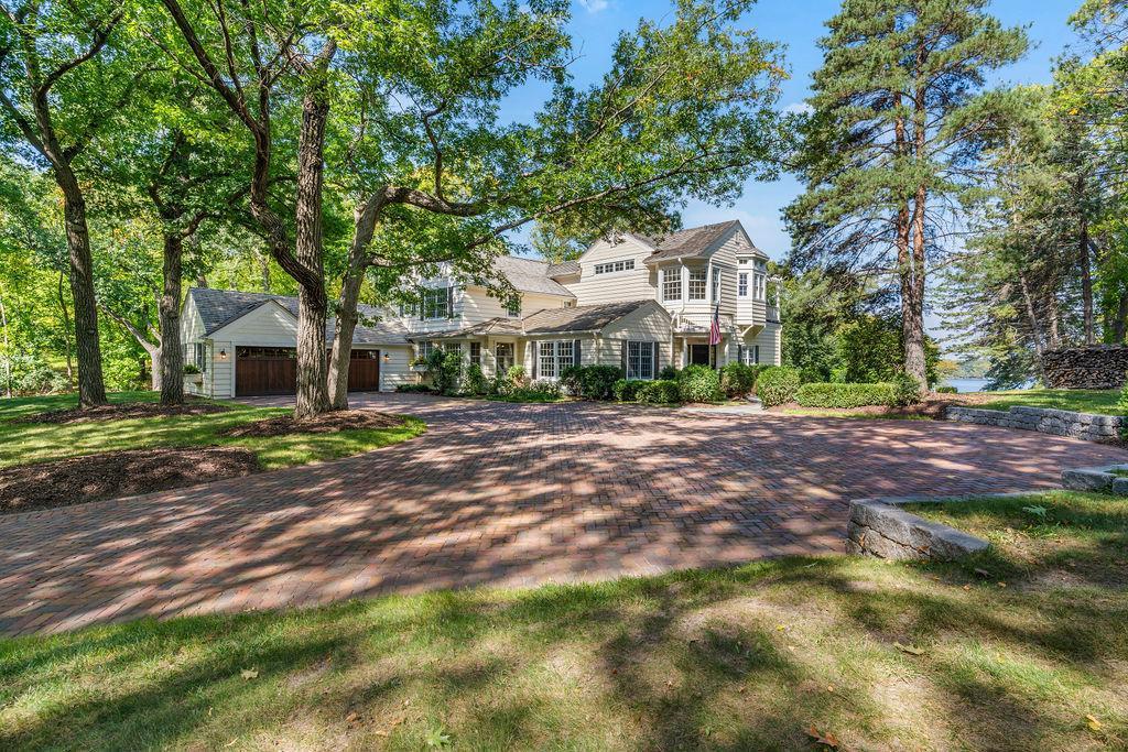 1010 Pleasant View Rd , Chanhassen, MN 55317