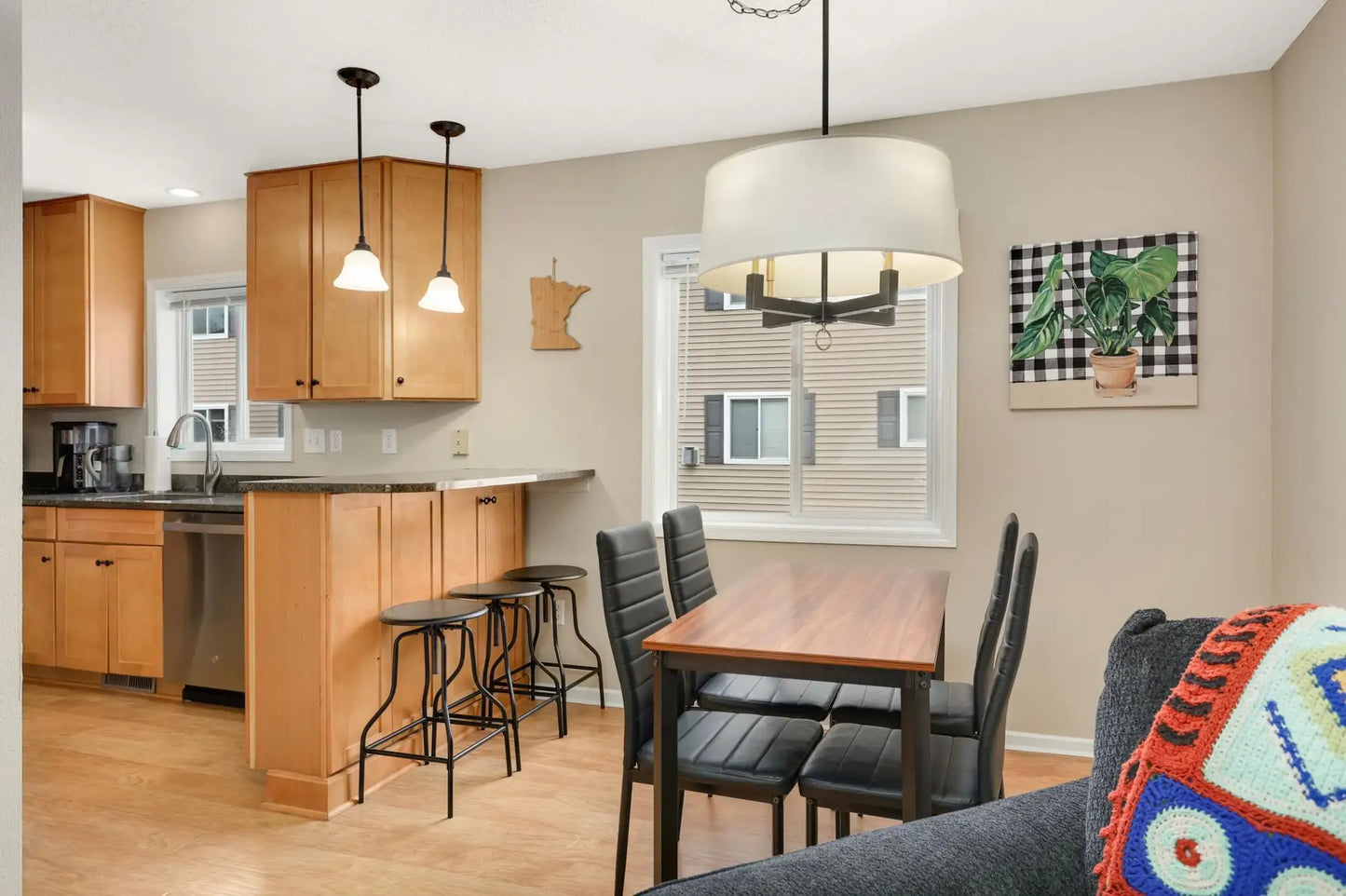 6477 Regency Lane, Eden Prairie, MN 55344