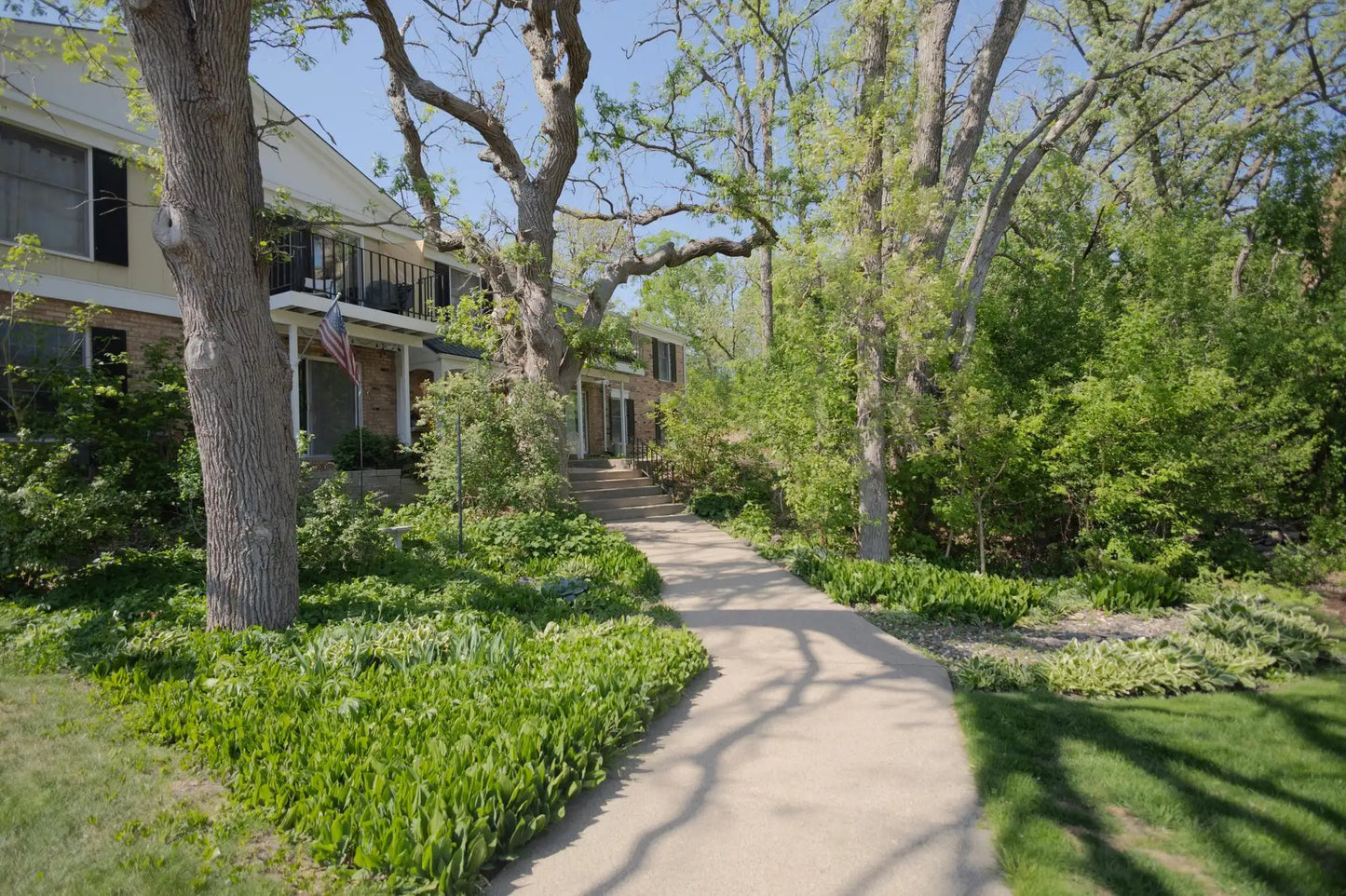1345 Crestridge Lane, Eagan, MN 55123