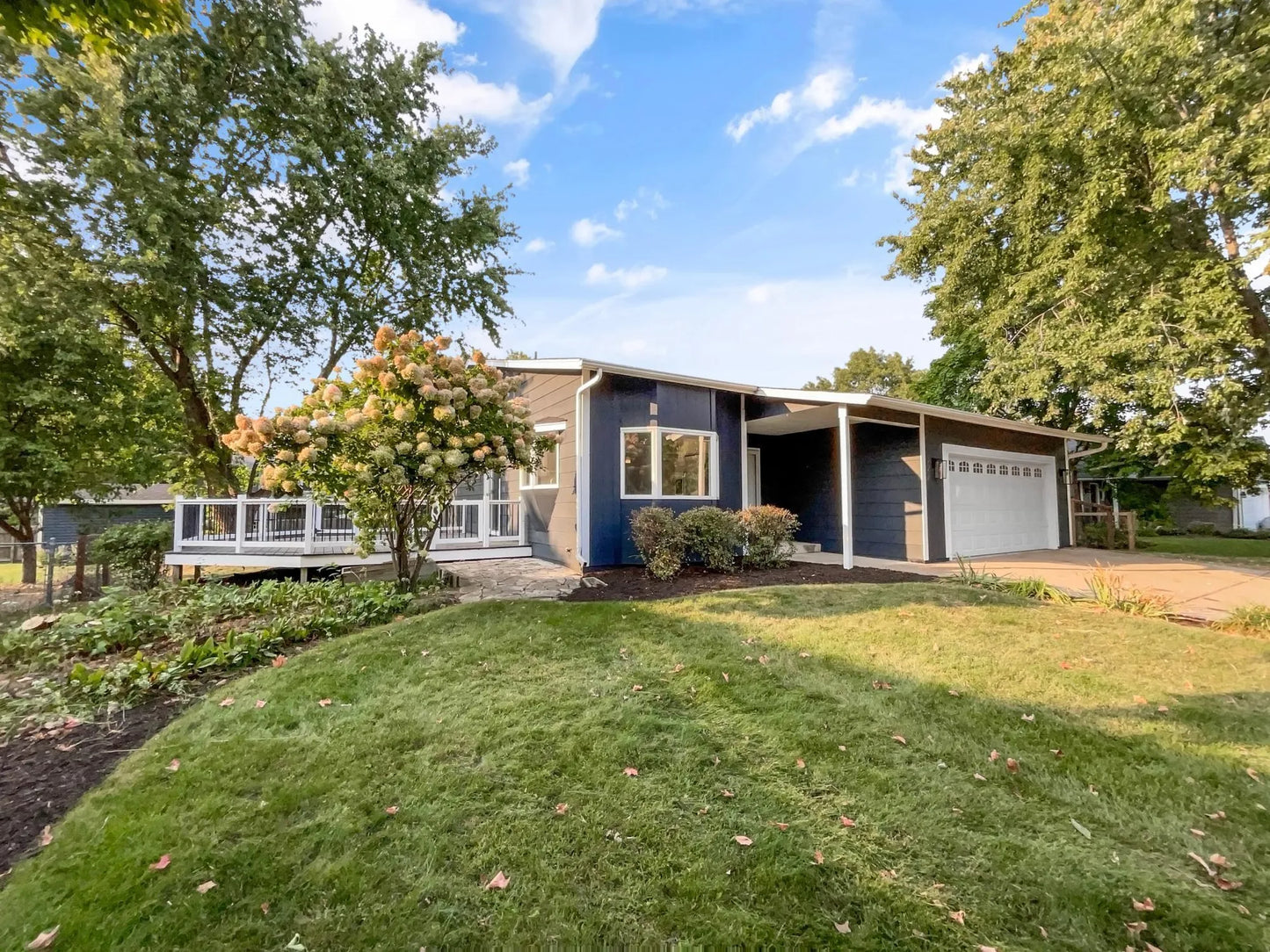 327 Oakwood Drive, Shoreview, MN 55126