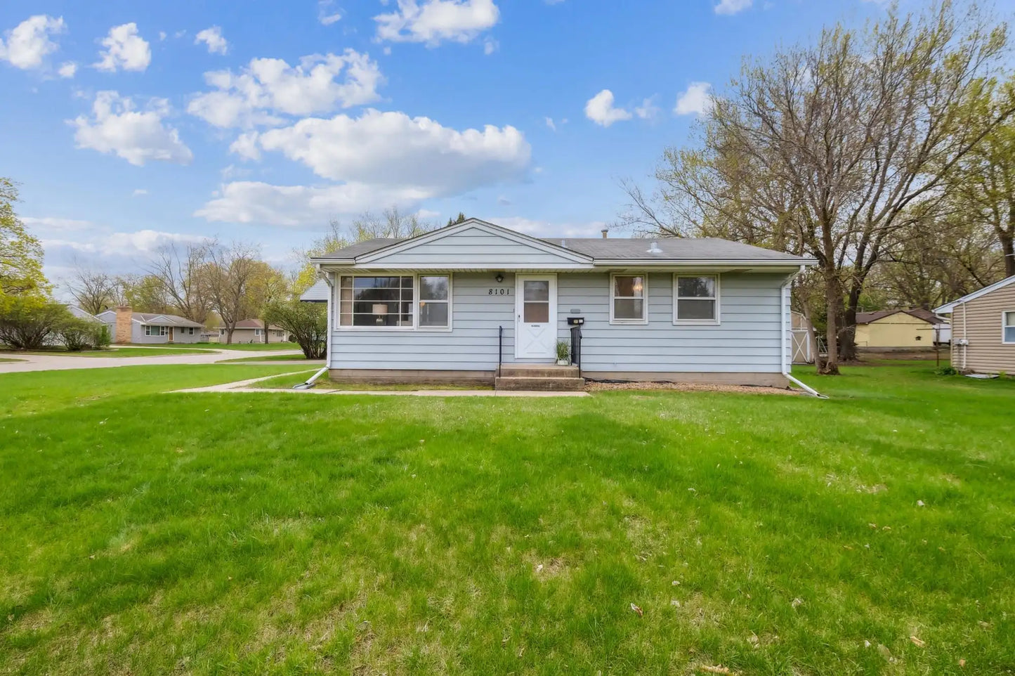 8101 64th Avenue, Brooklyn Park, MN 55428