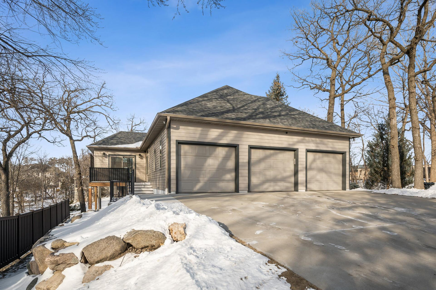 3817 Kings Wood Trail, Eagan, MN 55122