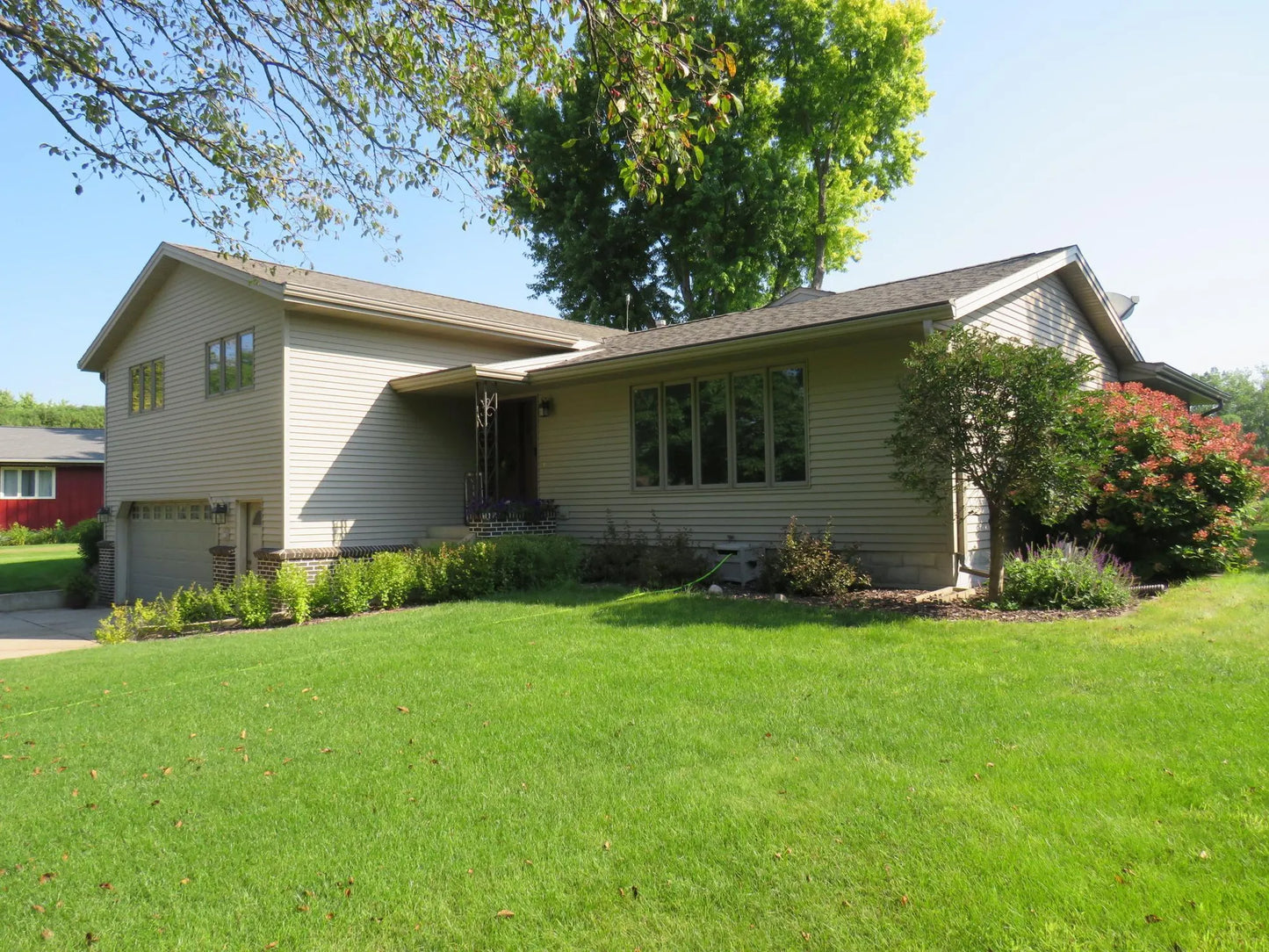 903 10th Street, Benson, MN 56215