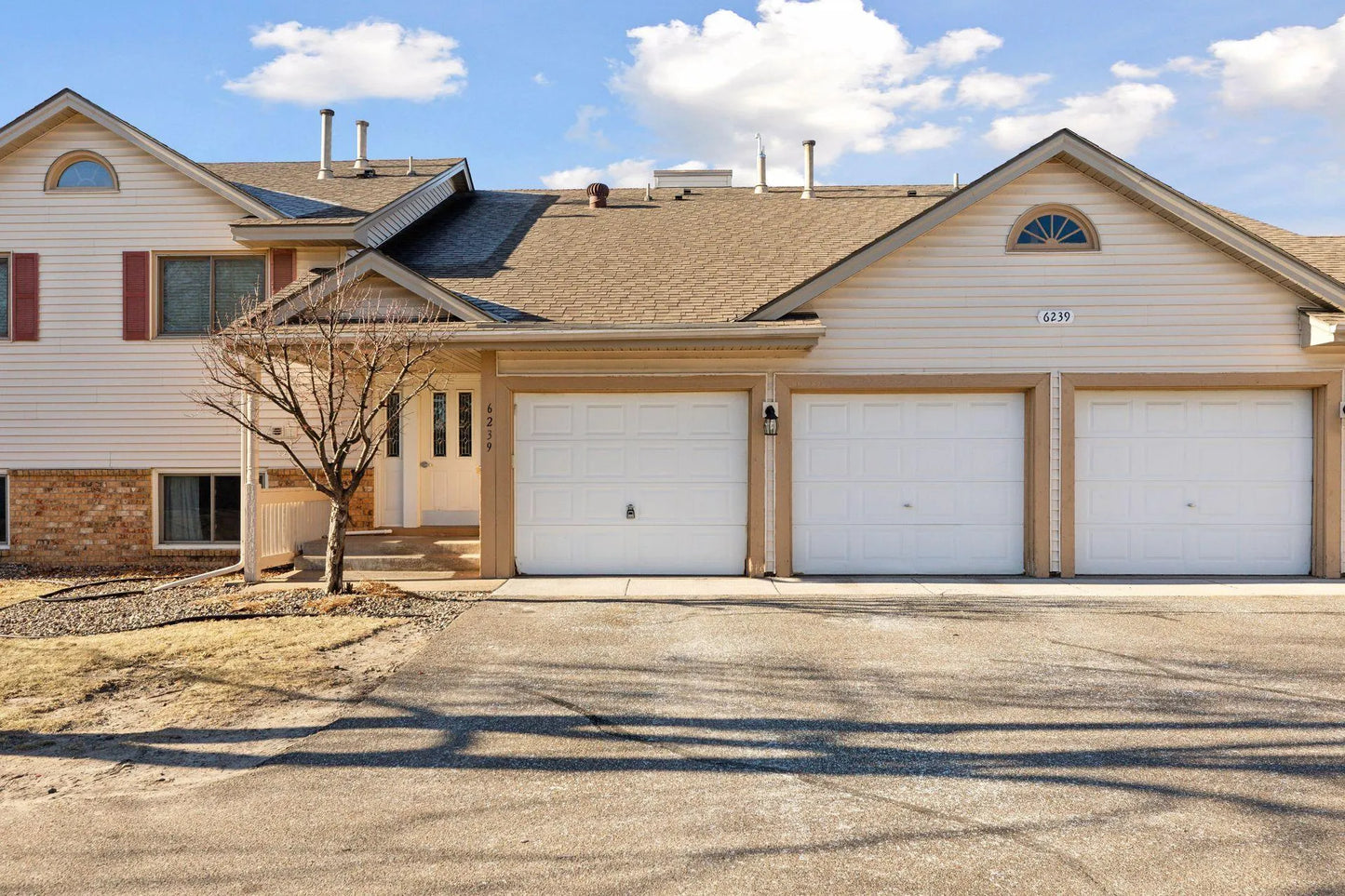 6239 Magda Drive, Maple Grove, MN 55369